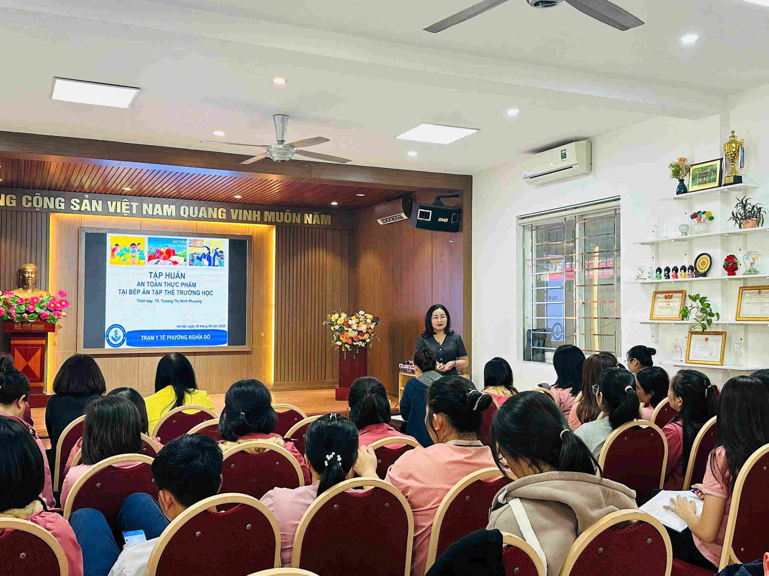 TẬP HUẤN AN TOÀN THỰC PHẨM TẠI HOA THỦY TIÊN – KHẲNG ĐỊNH CHẤT LƯỢNG BẾP ĂN CHUẨN MỰC VÌ SỨC KHỎE CỦA TRẺ